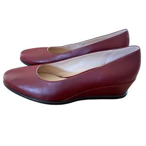 Ecco Women's burgundy Leather Wedge Pumps Size 8-8.5